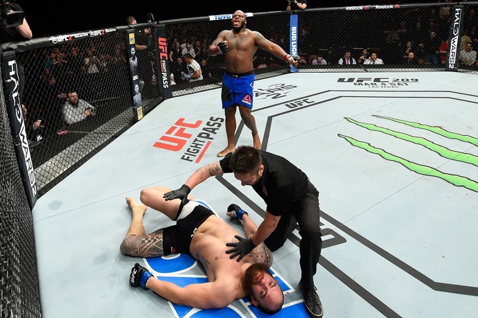 Derrick Lewis x Travis Browne UFC Halifax (Foto: Getty Images)