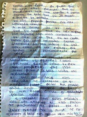 Carta escrita pela mãe do suspeito (Foto: Divulgação / Polícia Civil)