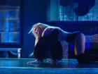 Britney Spears sensualiza com Tinashe em clipe de 'Slumber Party' 