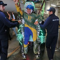 Paraplégico chuta, mas exibição dura segundos
 (Reginaldo Castro/Estadão Conteúdo)