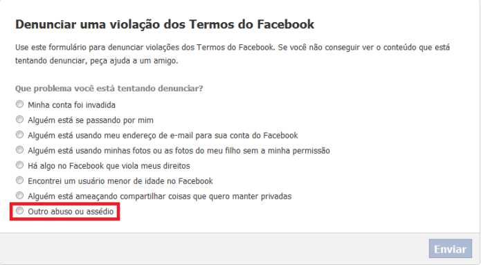 Denunciando um conteúdo no Facebook (Foto: Reprodução/Lívia Dâmaso)