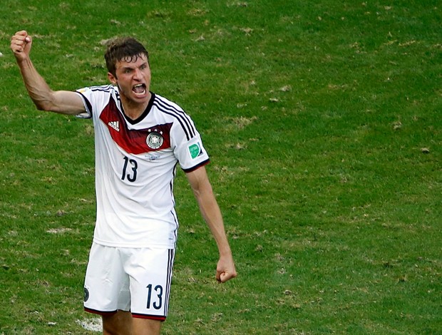 Khedira and Thomas Muller germany Gotze Goal Portugal Arena Fonte Nova (Photo: Reuters)