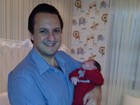 Beth Szafir publica foto do neto com o filho caçula
