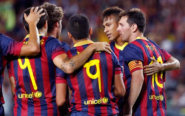 Neymar comemoração jogo Barcelona e Santos (Foto: AFP)