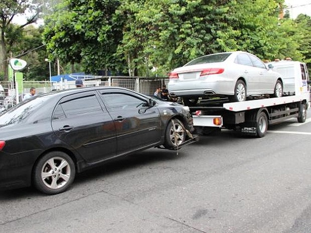 Emdec apreende os primeiros carros do Uber em operação em Campinas (Foto: Divulgação / Emdec)