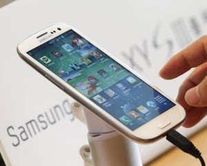 Smartphone Galaxy S III  (Foto: Reuters)