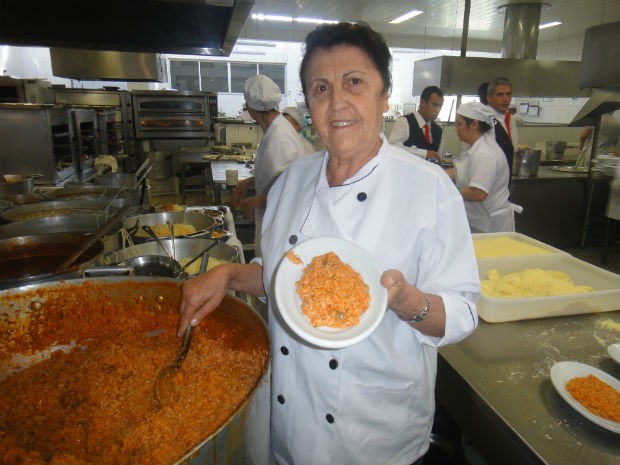 Dona Flora, fundadora do restaurante Madalosso, em Curitiba.  (Foto: Bibiana Dionísio/ G1 PR)