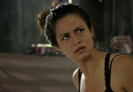Nanda Costa como Morena em cena de "Salve Jorge" (Foto: Reprodução)