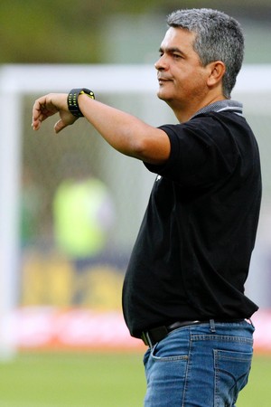 Ney Franco, técnico do Vitória (Foto: Felipe Oliveira/Divulgação/EC Vitória)