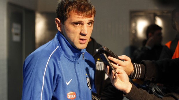 Montillo, meia do Santos (Foto: Diego Guichard)