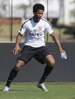 Rizek elogia Gil e faz comparação com paraguaio Gamarra, ex-Timão e Inter