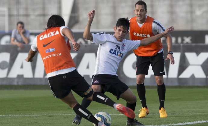 Joia 2016: apadrinhado por Gamarra, Gustavo Vieira mira chance com Tite
