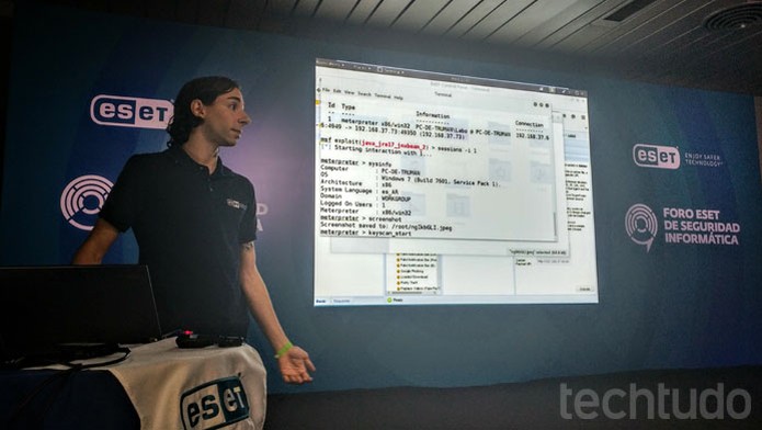 Ao liberar falso plugin Java, usuário instala vírus na máquina e perde domínio do PC (Foto: Melissa Cruz / TechTudo) Ao liberar falso plugin Java, usuário instala vírus na máquina e perde domínio do PC (Foto: Melissa Cruz / TechTudo)