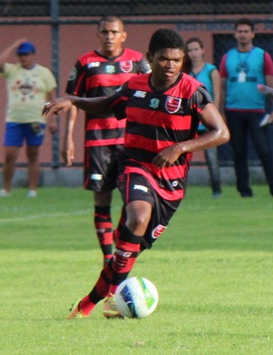 Darlan - Piauí x Flamengo-PI (Foto: Emanuele Madeira/GLOBOESPORTE.COM)