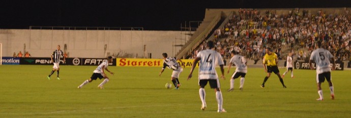 Árbitro relata em súmula que não recebeu taxa do jogo Botafogo-PB x Treze pela Série C do Brasileirão Árbitro relata em súmula que não recebeu taxa do jogo Botafogo-PB x Treze pela Série C do Brasileirão