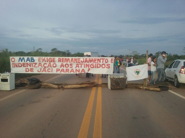 G Manifestantes Do Mab Interditam Br Em Jaci Paran Rond Nia