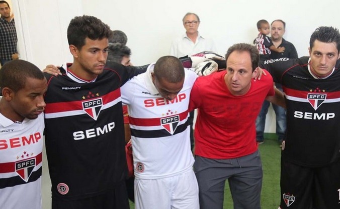 Ceni Denis São Paulo (Foto: Rubens Chiri/saopaulofc.net)