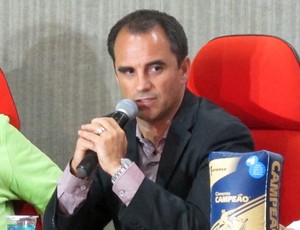 coletiva do rodrigo Caetano Flamengo (Foto: Thales Soares)
