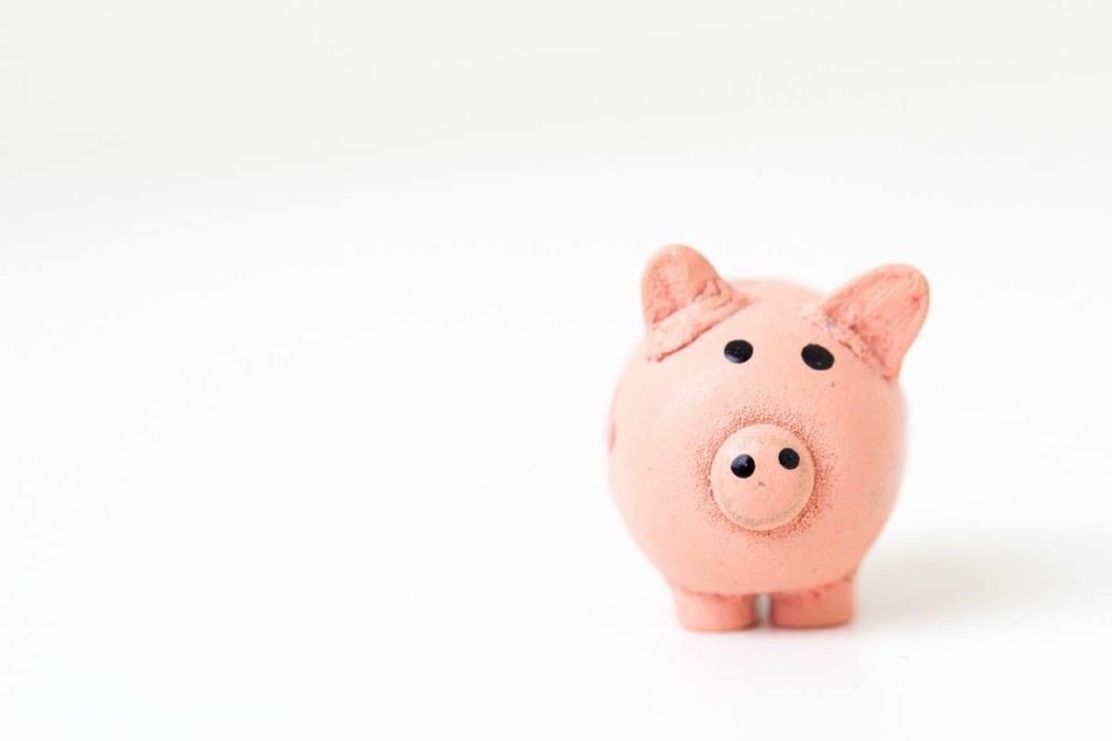 O investimento deve ser feito no início do mês, para o dinheiro não passar o mês inteiro “concorrendo” com outros gastos (Foto: Unsplash) O investimento deve ser feito no início do mês, para o dinheiro não passar o mês inteiro “concorrendo” com outros gastos (Foto: Unsplash)