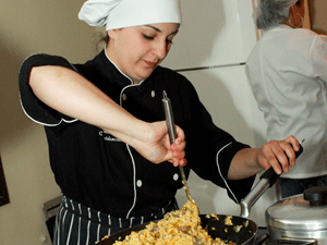 Chef Nathalia Jahn preparou delícias afrodisíacas para a celebração (Foto: Arquivo Pessoal)
