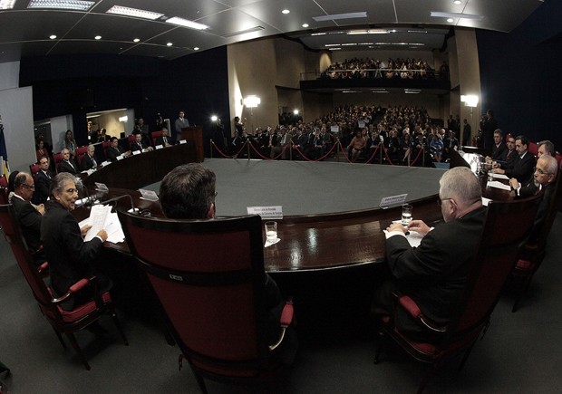 Ministros, desembargadores e juízes durante a abertura do 6º Encontro Nacional do Poder Judiciário, no TJ-SE (Foto: Divulgação/CNJ)
