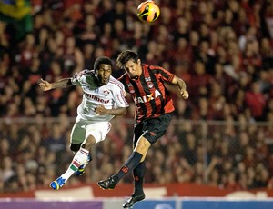 Rhayner jogo Atlético-PR contra Fluminense (Foto: Hedeson Alves / Photocamera)