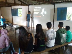 Comunidade recebeu treinamento (Foto: Amigos da Mata/Divulgação)