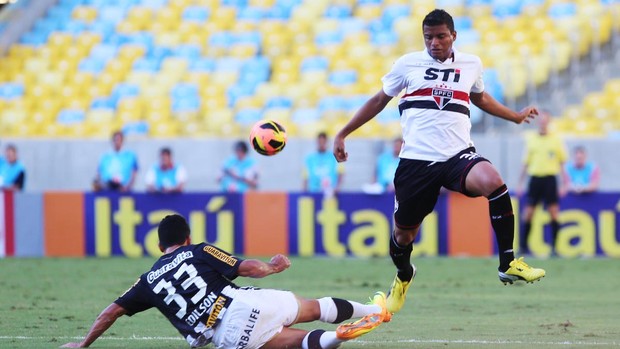 Reinaldo São Paulo (Foto: Rubens Chiri / Site oficial do São Paulo FC)