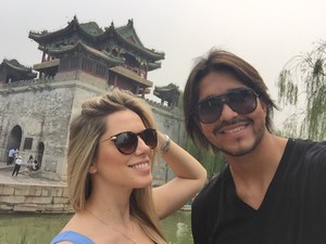 Mari e Marcelo Moreno na China (Foto: Arquivo Pessoal)