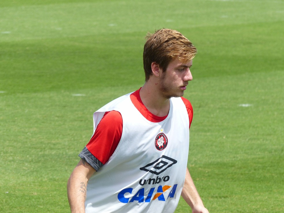Luis Henrique chegou no começo do ano ao Atlético-PR e foi pouco utilizado (Foto: Monique Silva)