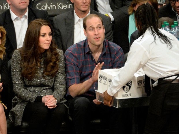 Príncipe William e Kate Middleton em jogo de basquete em Nova York, nos Estados Unidos (Foto: Robert Deutsch/ Reuters)