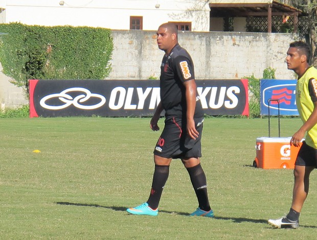 Adriano treino do Flamengo (Foto: Fred Huber / Globoesporte.com)