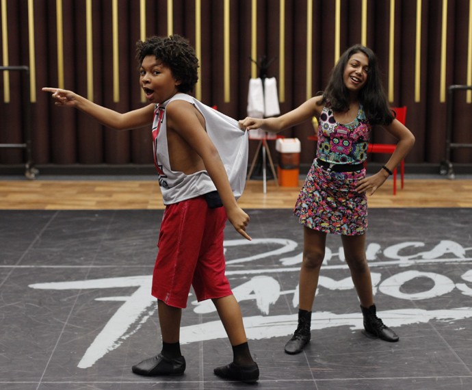JP Rufino se diverte no ensaio do 'Dancinha dos Famosos' (Foto: Artur Meninea / Gshow)