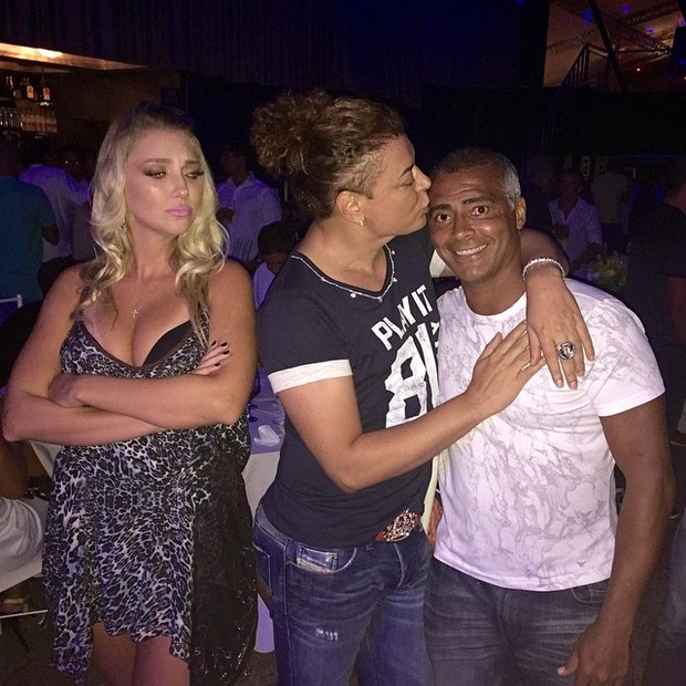 David Brazil com Romário e a namorada, a cantora Dixie Pratt,e m festa no Rio (Foto: Instagram/ Reprodução)