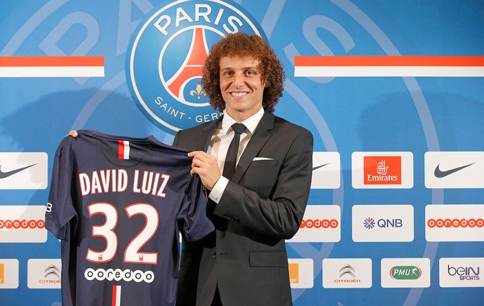 David Luiz apresentado no PSG (Foto: Reuters)