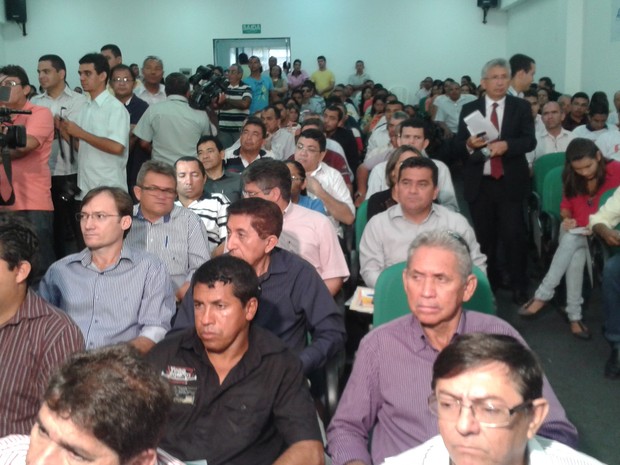 Prefeitos do Piauí se reúnem na Associação Piauiense de Municípios  (Foto: Gilcilene Araújo/G1)