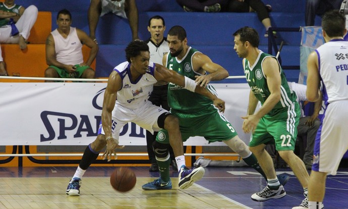Vitória sobre o Palmeiras lava a alma do Macaé: 