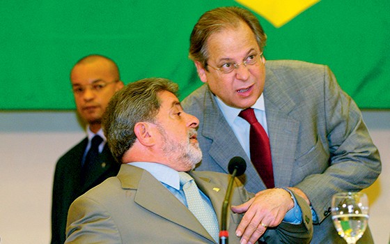 Lula e José Dirceu, em 2002 (Foto: Antônio Gaudério/Folhapress) Lula e José Dirceu, em 2002 (Foto: Antônio Gaudério/Folhapress)