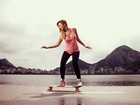 Karen Kounrouzan anda de skate, seu esporte preferido para o verão