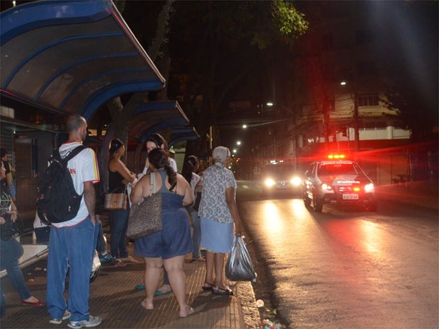 Consórcio suspendeu linhas após incêndio em ônibus na Zona Norte de Ribeirão (Foto: Rodolfo Tiengo/G1)