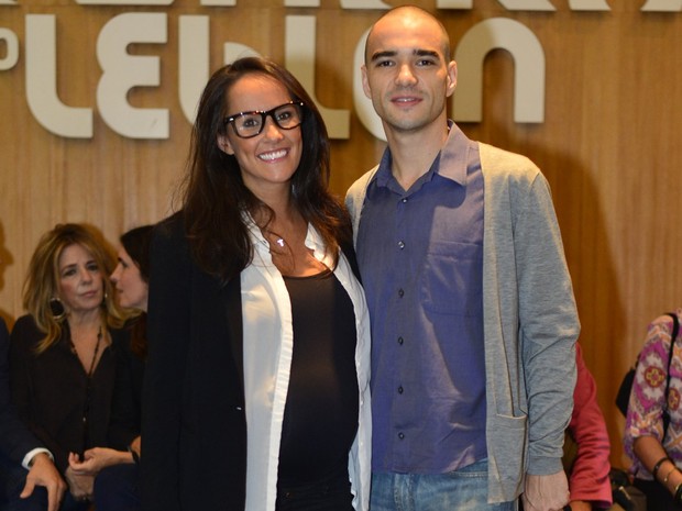 Francisca Pinto e Caio Blat em estreia de peça no Rio (Foto: André Muzell/ Ag. News)