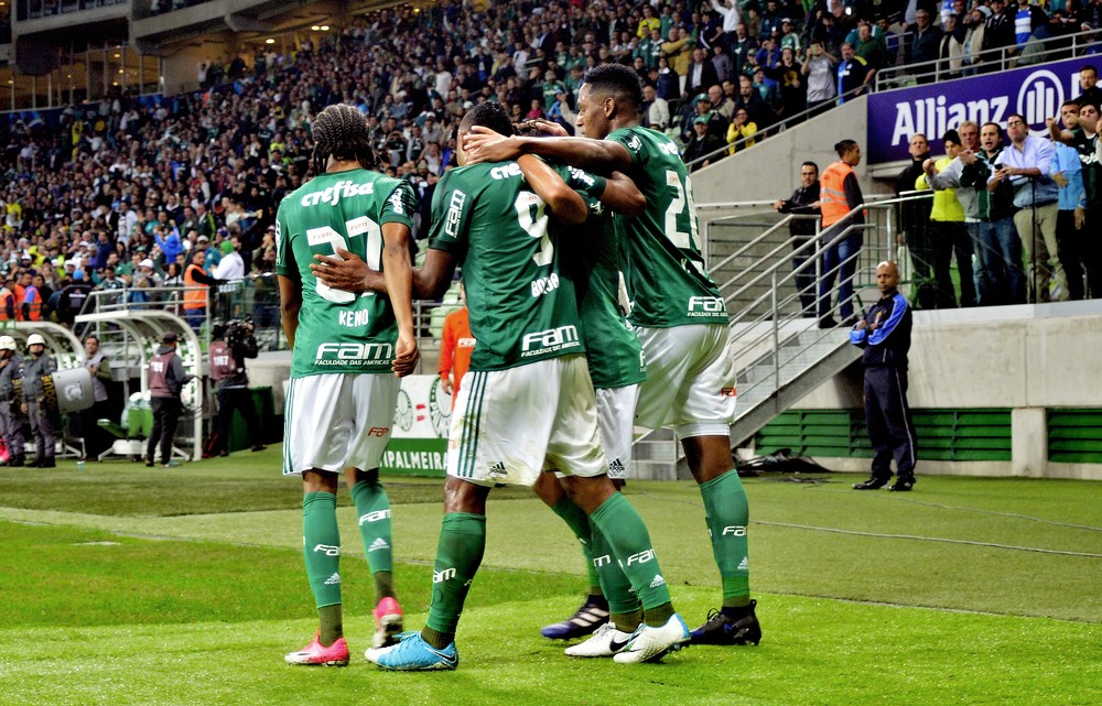  Borja desecanta, Palmeiras vence o Atlético-GO e cola no G-6 do Brasileiro