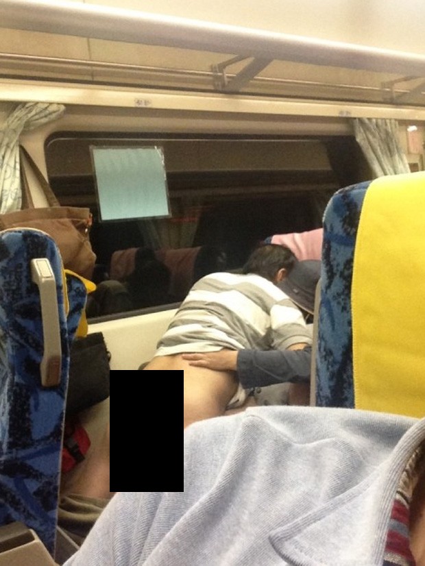 Casal foi flagrado durante ato sexual dentro de trem de passageiros em Taiwan (Foto: Reprodução/Imgur/applefreak111)