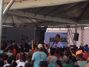 Governador da Bahia, Rui Costa, durante evento com Dilma na cidade de Feira de Santana (Foto: Juliana Almirante/G1)