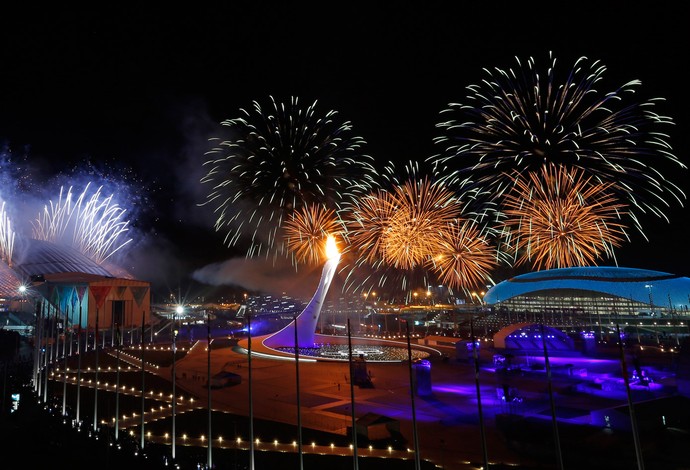 sochi abertura olimpiadas de inverno fogos (Foto: AP)