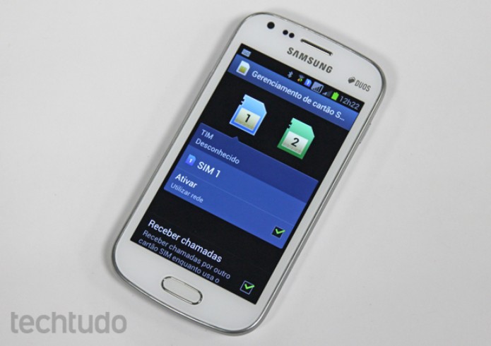 Galaxy S Duos oferece a opção de personalizar o uso do dual-chip (Foto: Elson de Souza/TechTudo)