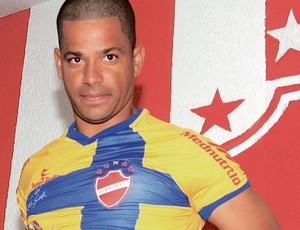 Júlio César, goleiro do Vila Nova (Foto: Zuhair Mohamad/O Popular)