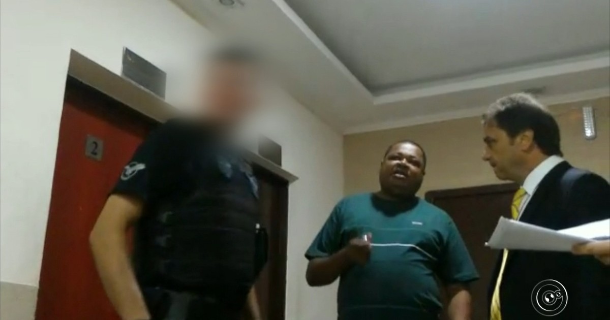 Resultado de imagem para naturalizar eleitor Â´Ã© crime