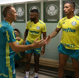 Sem atacante dos sonhos, Barrios pode ter novo espaço no Palmeiras