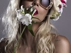 Luiza Possi posa de topless em campanha para marca de óculos